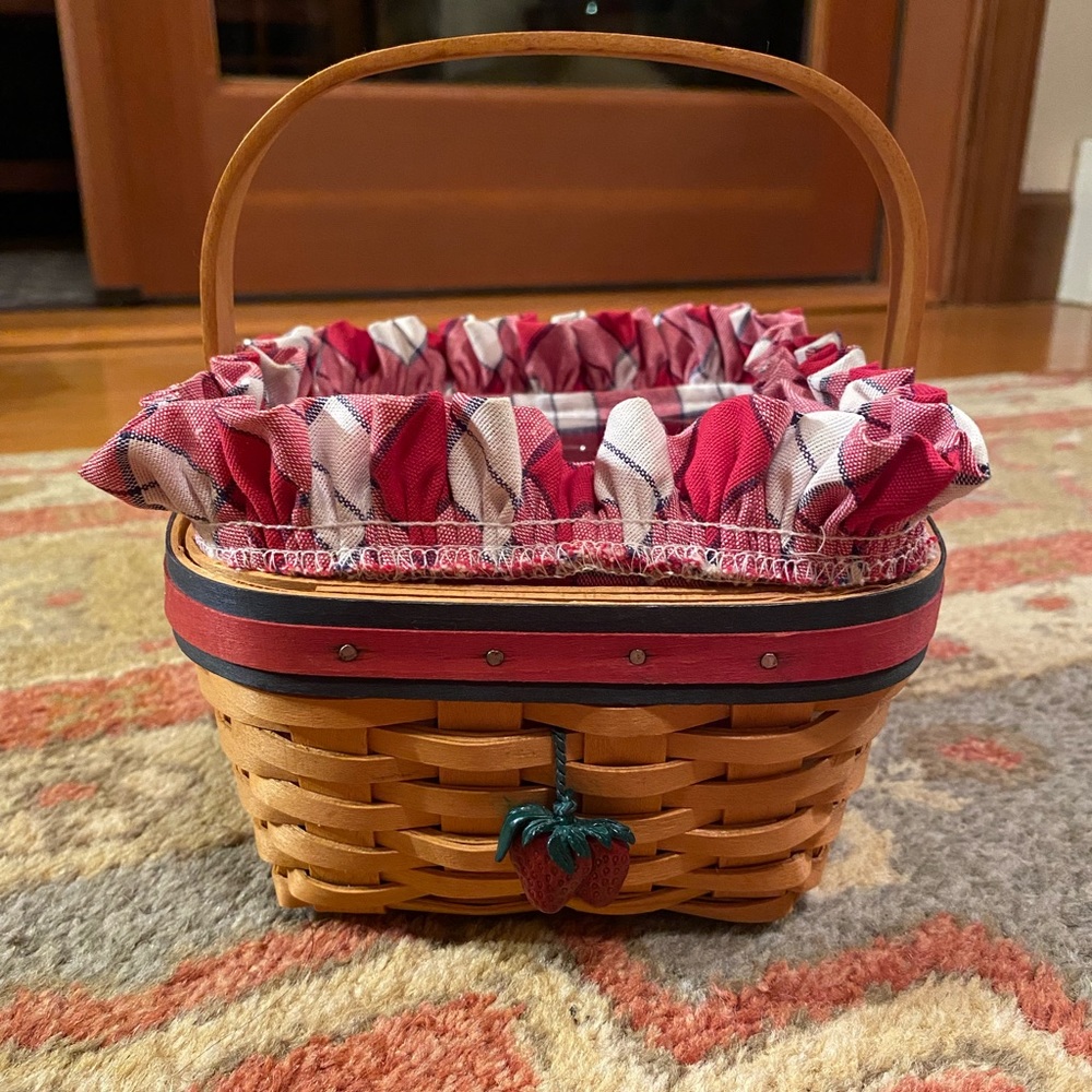 2001 Longaberger Basket